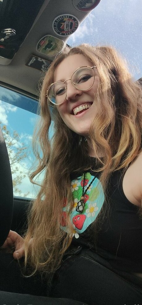 poppydollxoxo free model photos