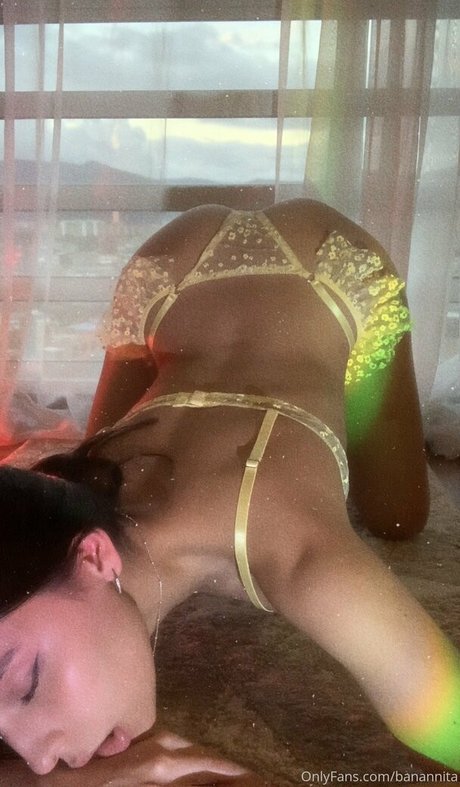Banannitaa pornstar nude pic