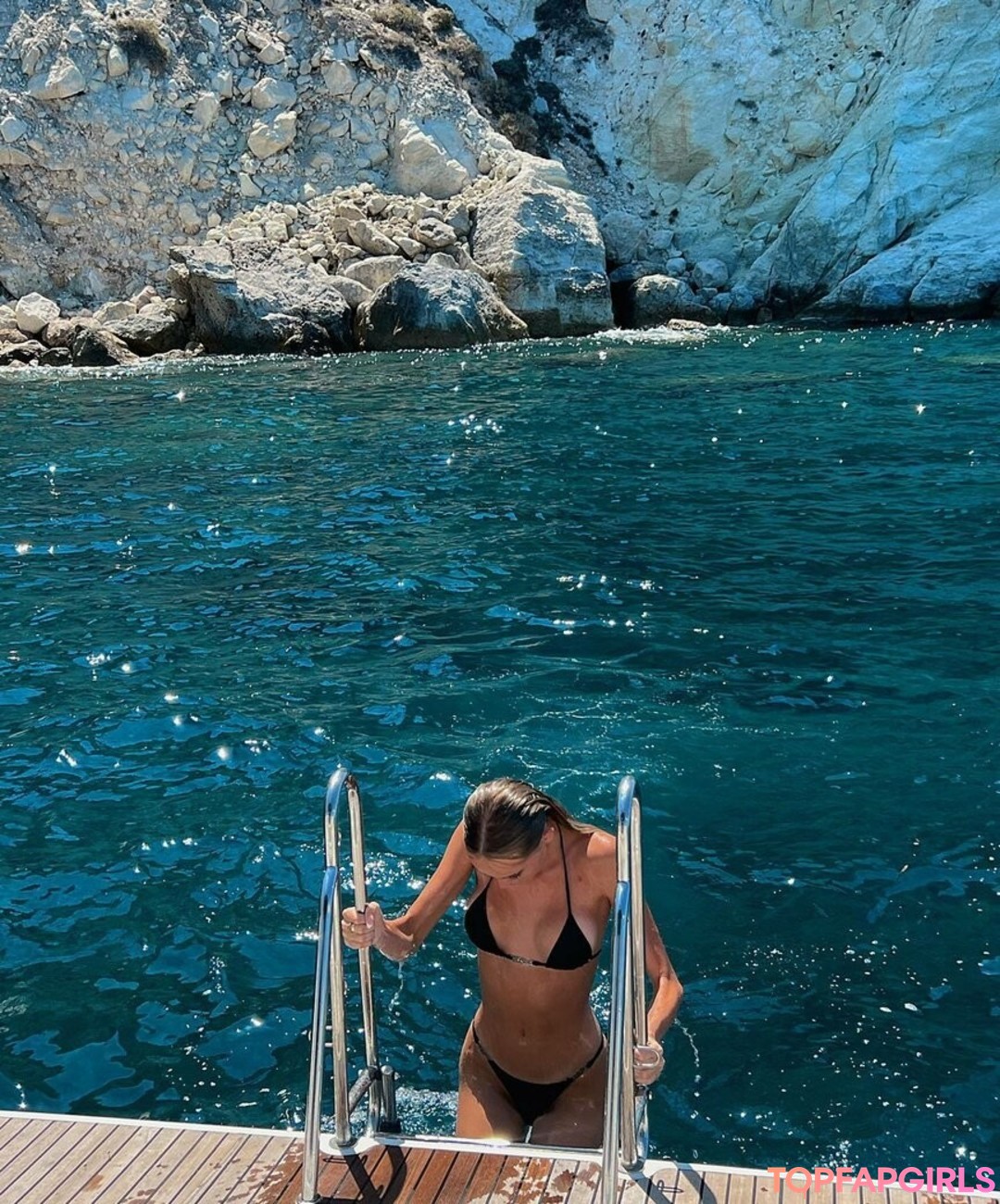 Summer Rose Hart model adult pic
