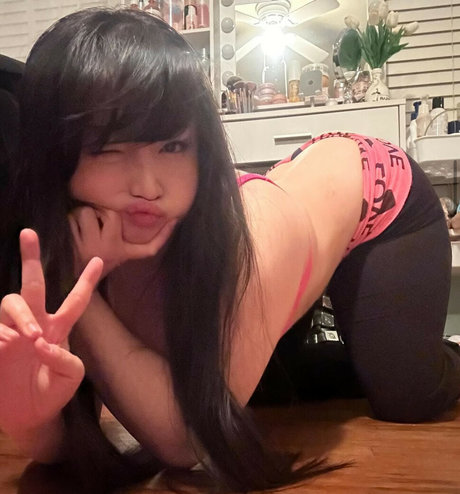 Le3nabae pornstar erotic picture