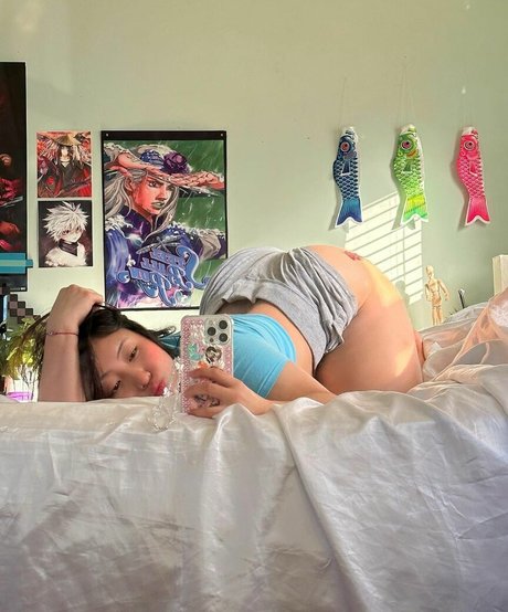 Le3nabae star nudes pics