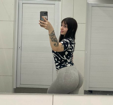 Melina Guida top profile image