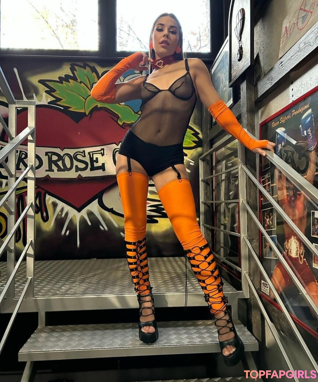 Milan Cheek top actress pic