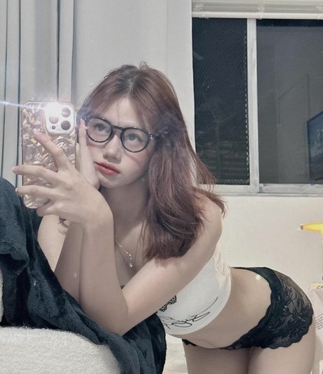 yourpeaches pornographic star archive