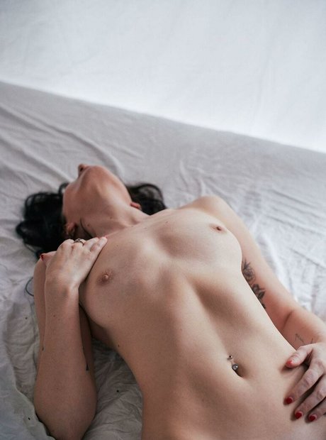 Ivy Rose Raven pornographic star galleries