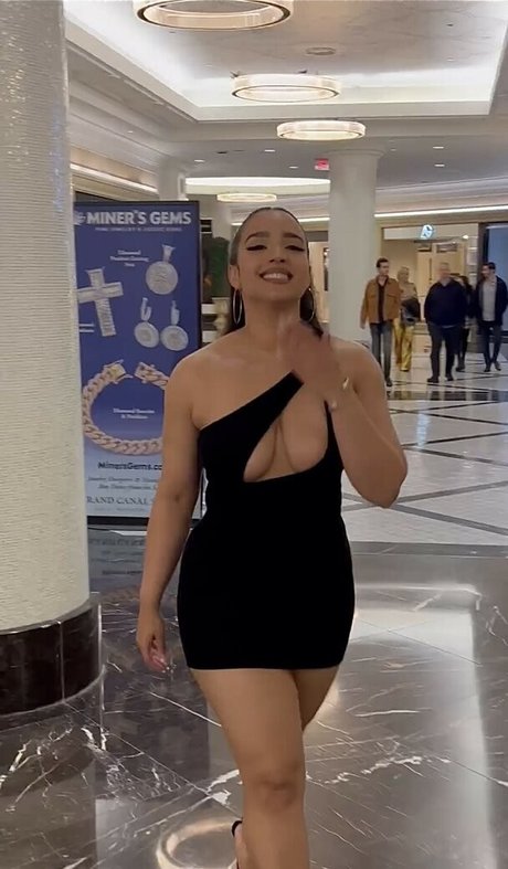 Demetria Obilor pornstar sexy archive