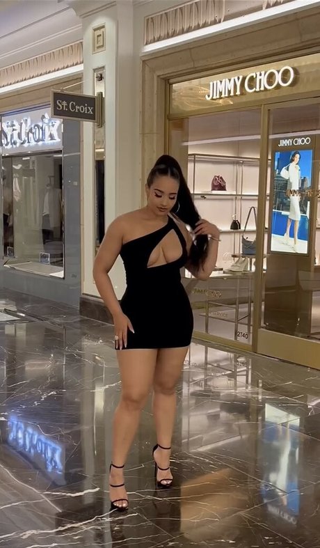 Demetria Obilor pornstar nude pictures