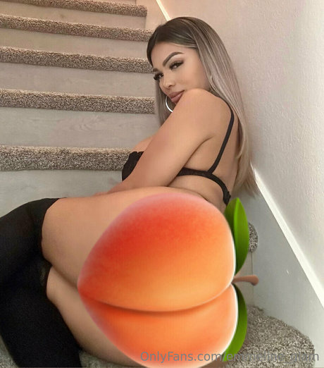 Emmeline Chavez model porn image