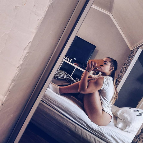 pierced onlyfans beautiful xxx photos