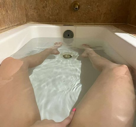 petite skinny onlyfans pretty pictures