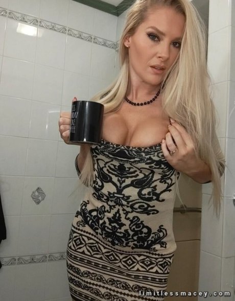 Lacey Evans erotic star pictures