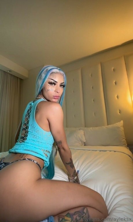 Ayleks model nice pics