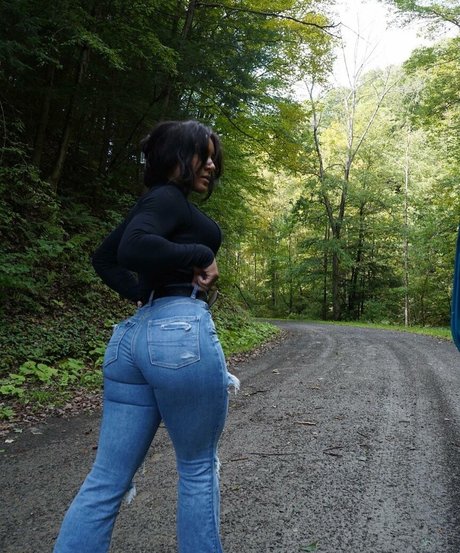 realladytarzan model exclusive photos