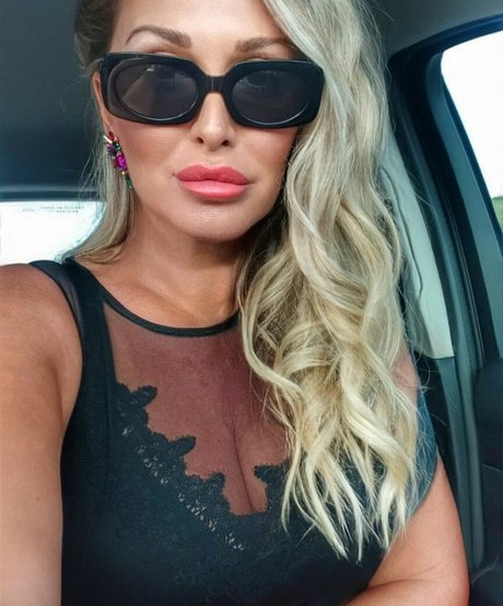 Vesna Justwoman42 pornstar sex image