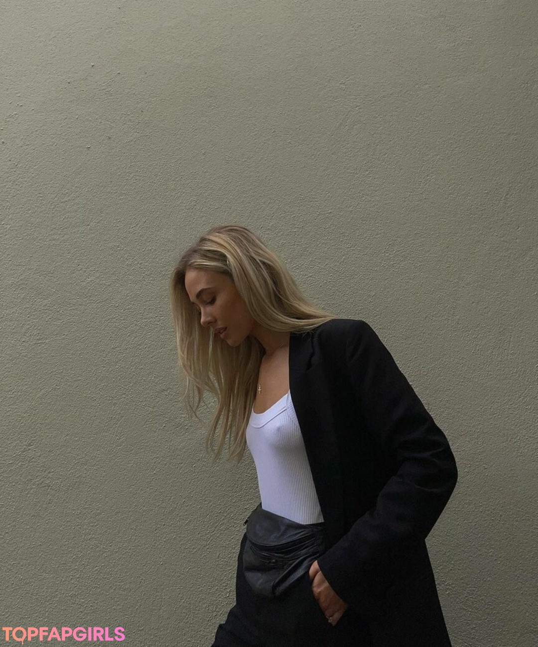 Nicola Hughes free actress archive