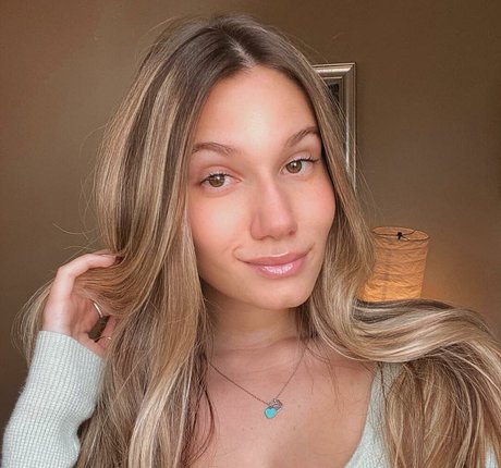 Sierra Bate nudes star photo