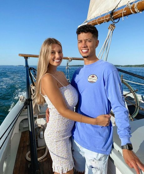 Sierra Bate porn actress photo