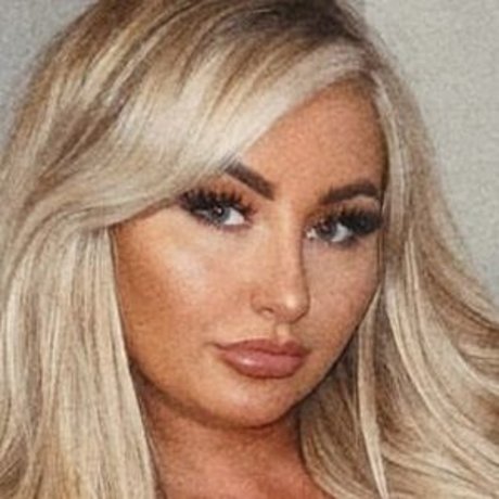 Bethjadeamberx nude star image