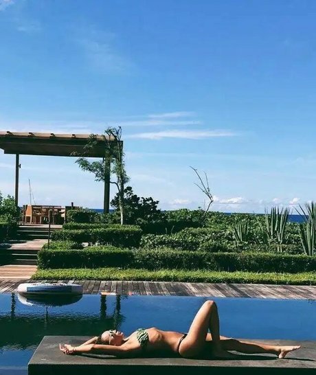 Ashley Madekwe star top pics