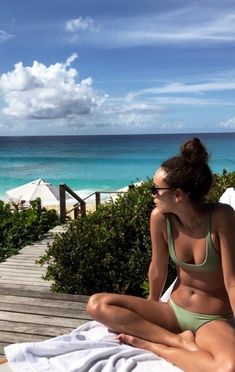 Ashley Madekwe top actress picture