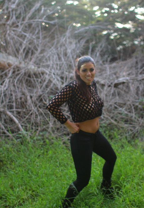 Chelsea Mcgehee star sexy pictures