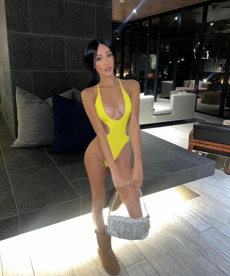 cyaannk pornographic model picture