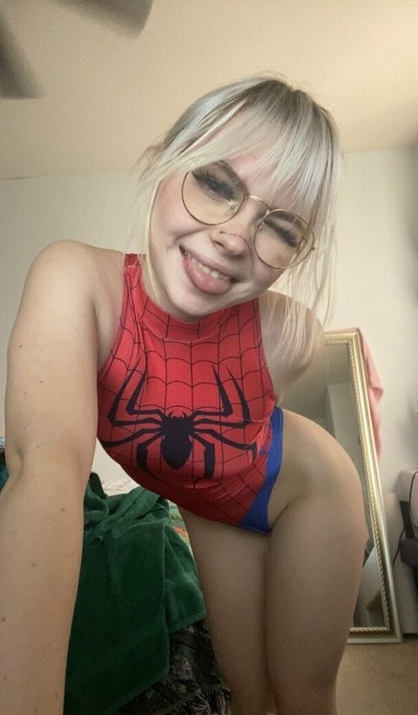 kiwikyy sex star pic