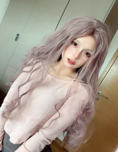 luckyeliee pornstar adult images