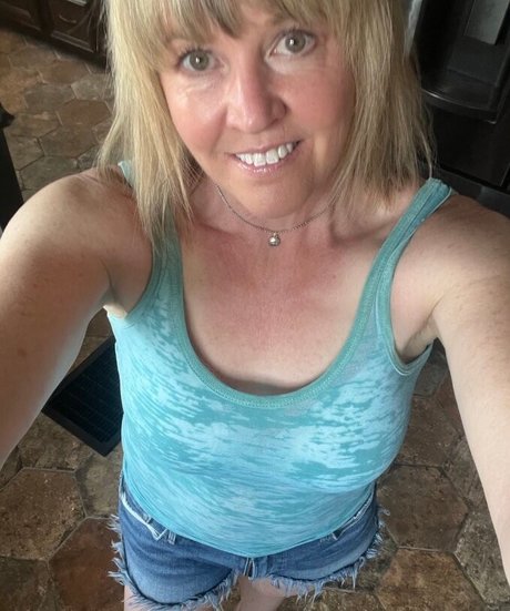 heyitsblessie sex pornstar picture