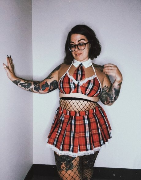 Stepstool Sarah model galleries