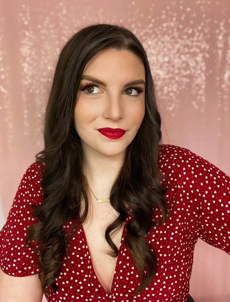 katestark star high quality pic