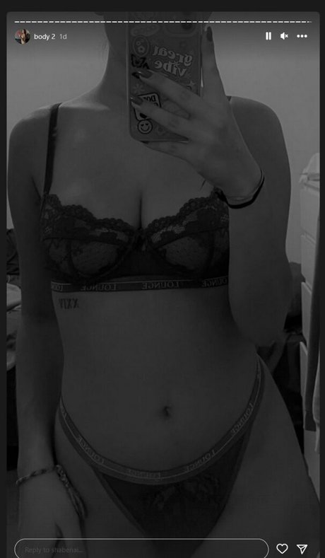 Shabenaiiiii model porn photo