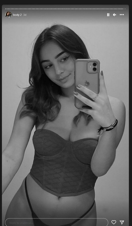 Shabenaiiiii model sexy photos