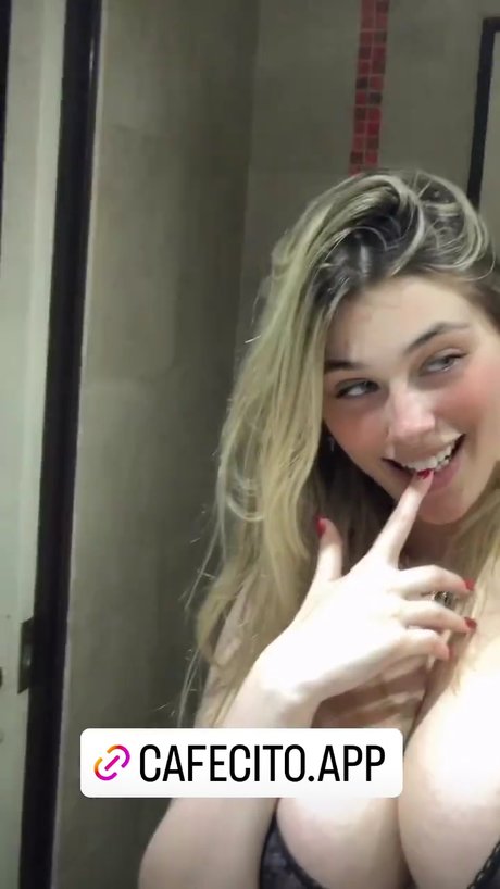 Cami Landi star porn photo