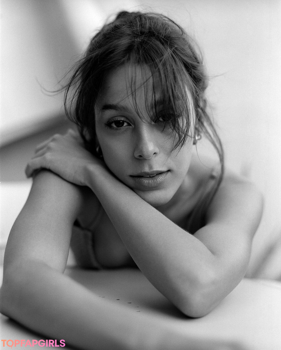 Izzy Rocha star erotic pictures
