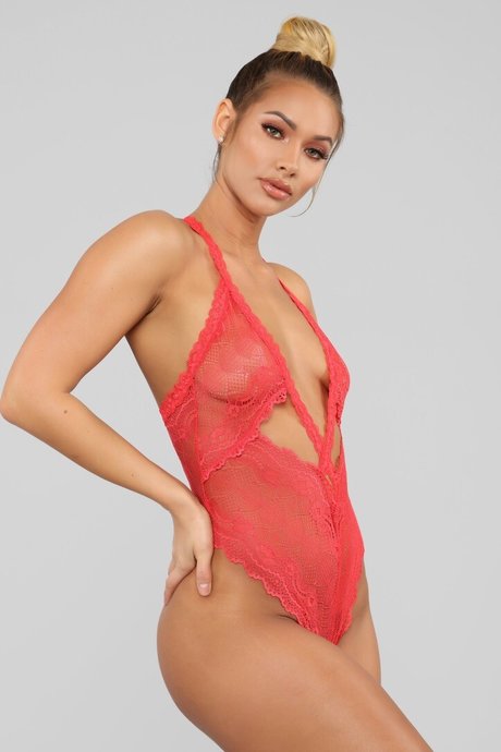 sucking big cock onlyfans beautiful xxx images