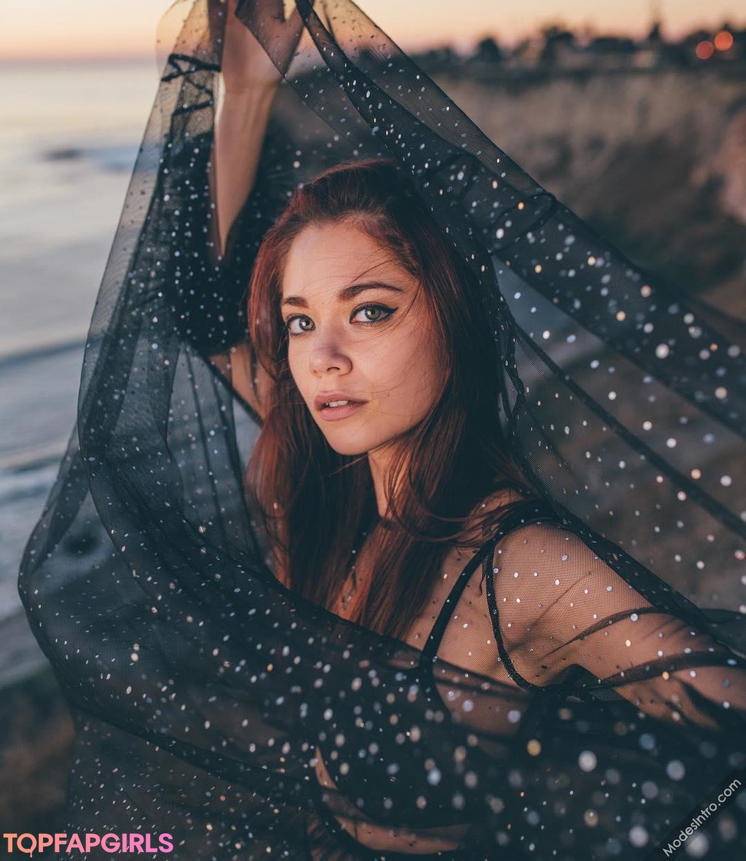 Melodi Flack beautiful star img
