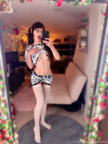 Rooshibi adult star img