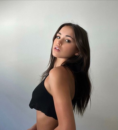 Laura Lindstrom star sexy archive