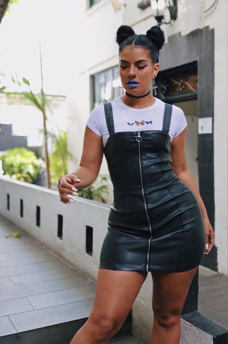 Natalia Pitti adult star picture