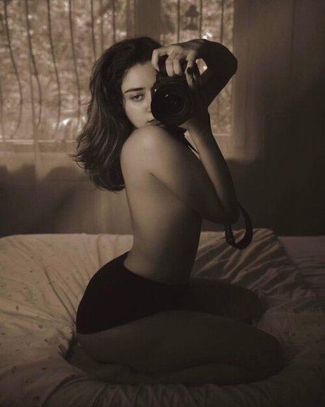 Sayna Soleimanpour free model galleries