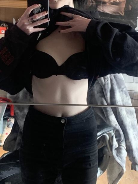 _Bat Brookes_ top profile image