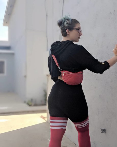 Mel Capperino Garcia model sex pictures