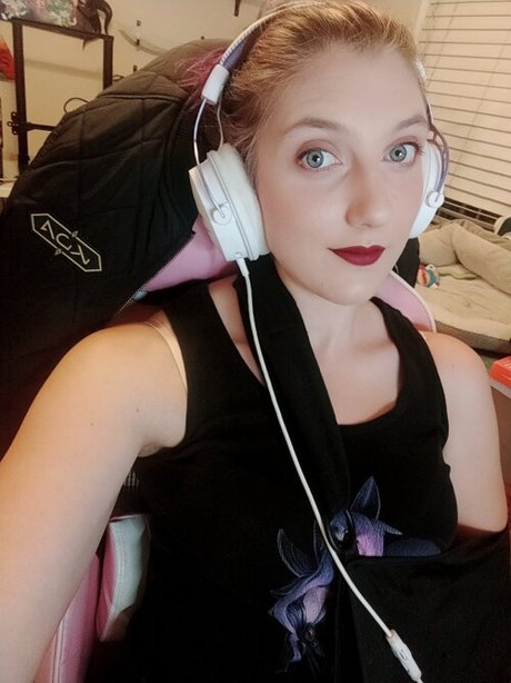 Mel Capperino Garcia top profile image