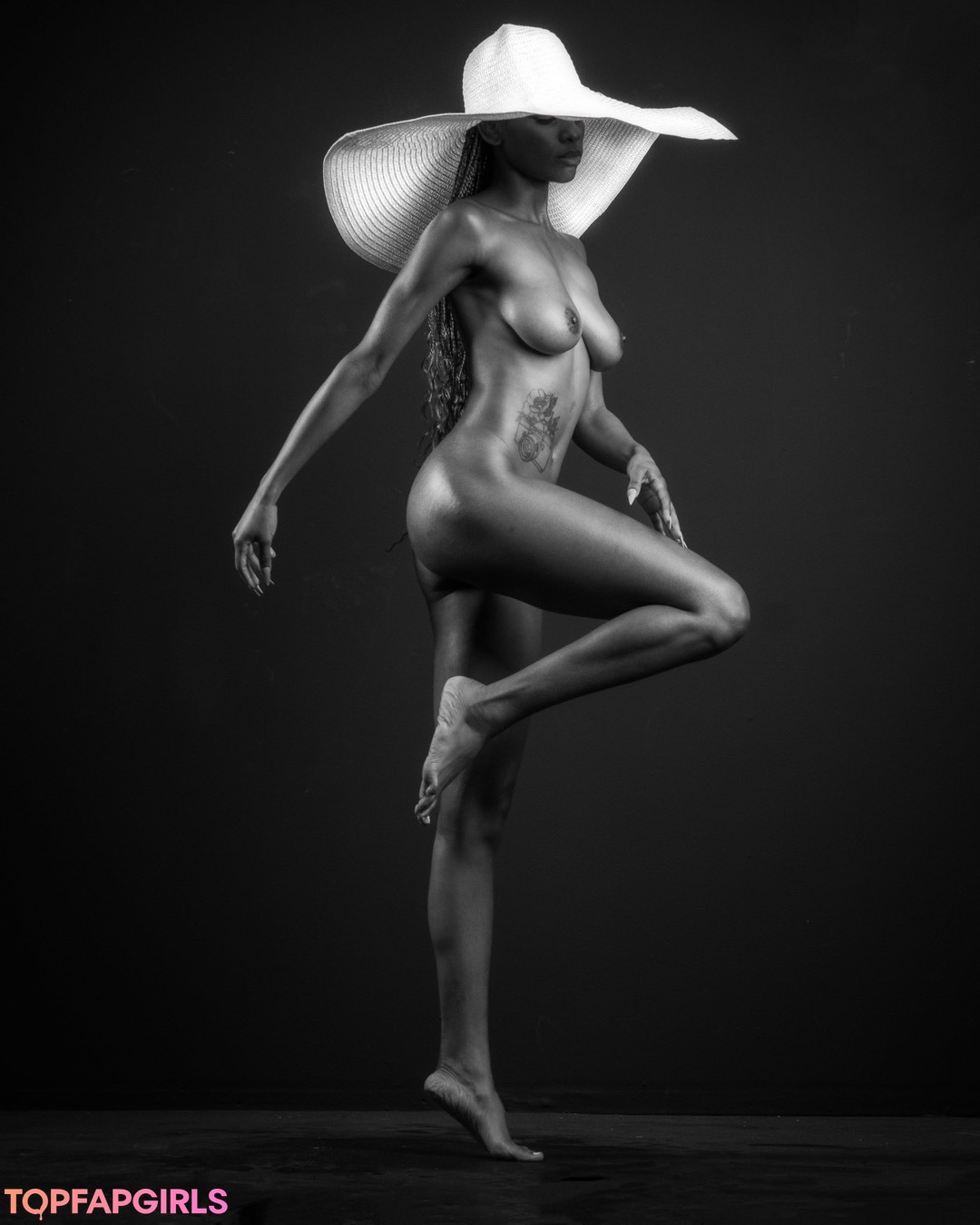 Luci Lane model naked pic