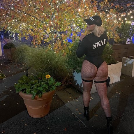 Dr Colette Larsen nudes pornstar img