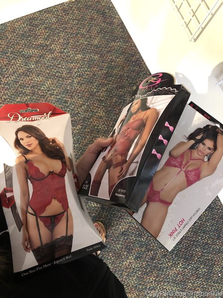 Rica Senpai nice actress pics