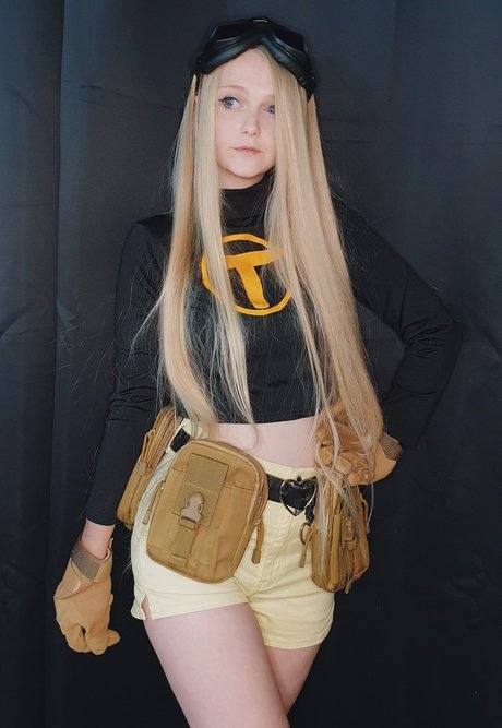 Invaderdd Dee Mente model art gallery