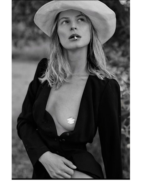 pool threesome onlyfans sexy xxx picture