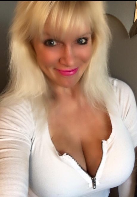 Sandie Lee_ star hot photos